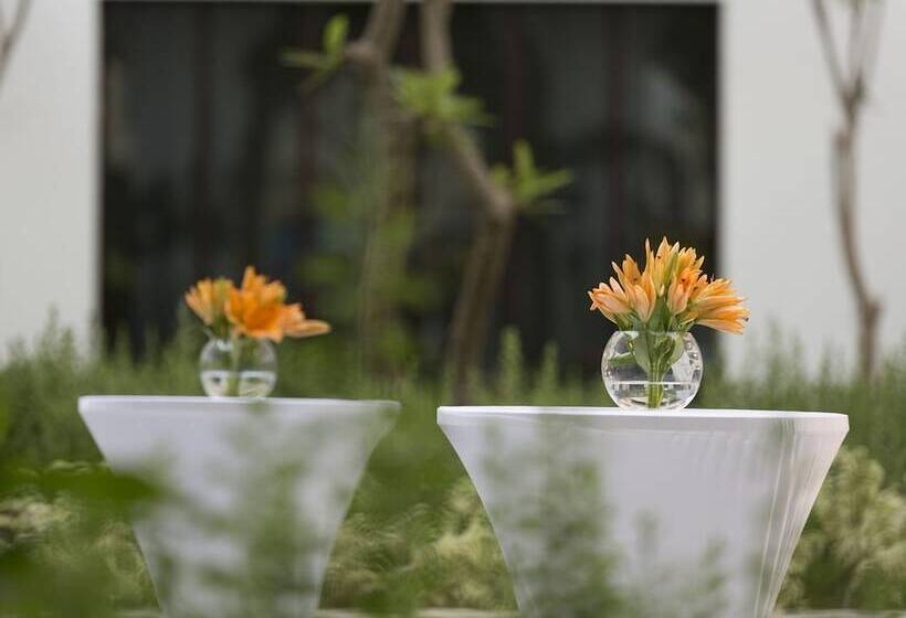 Al Najada Doha Hotel Apartments By Oaks