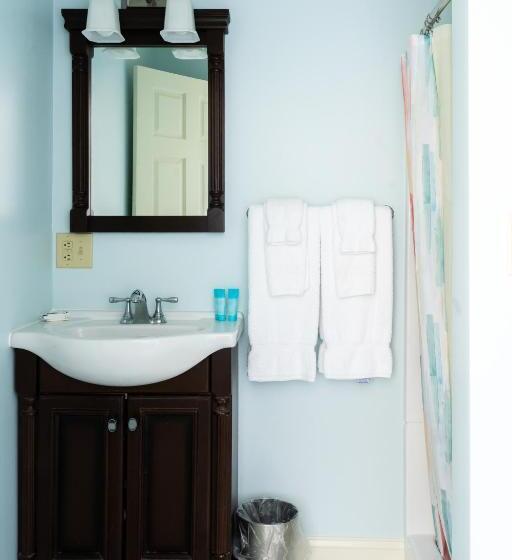 ユースホステル Rhea S Inn