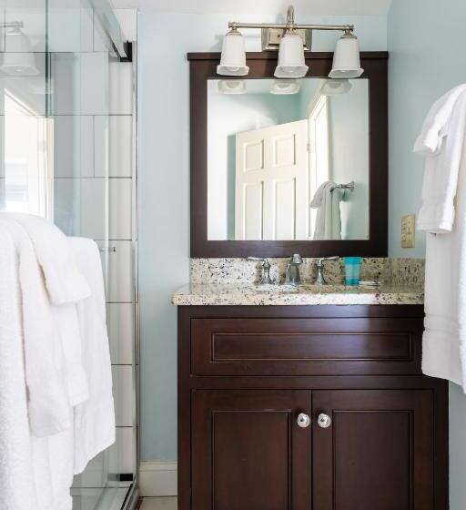 ユースホステル Rhea S Inn