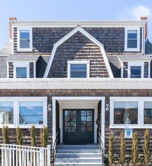 ユースホステル Rhea S Inn