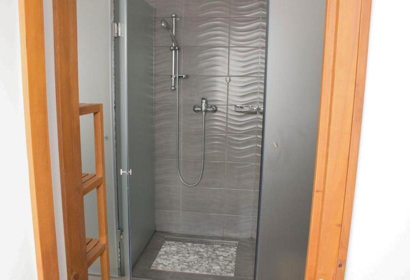 هاستل Travellers' Haven