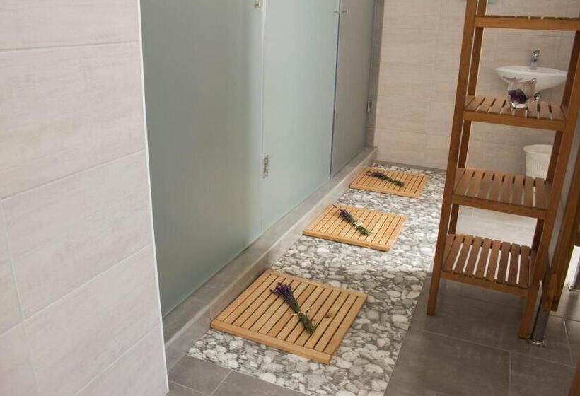 هاستل Travellers' Haven