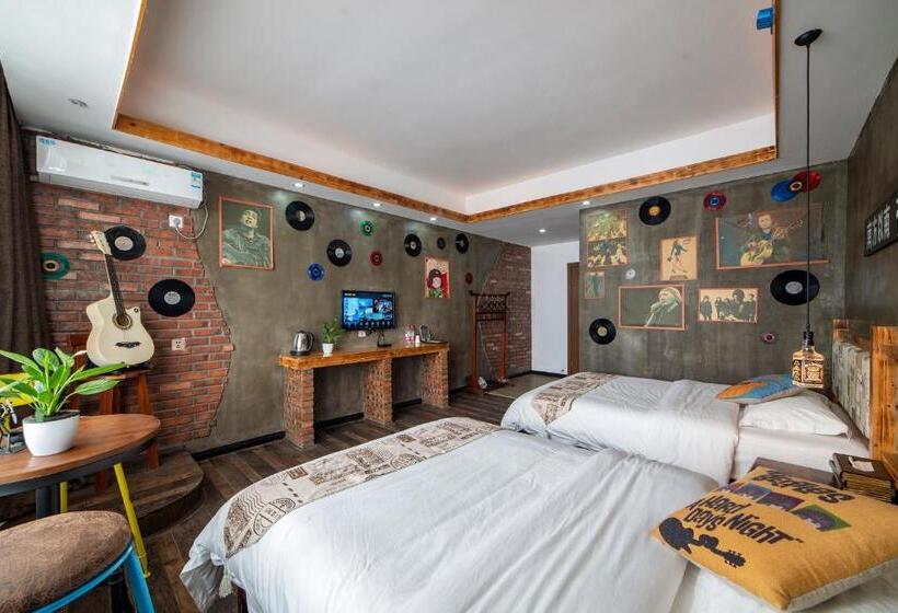 ユースホステル Zhangjiajie Highlights Guesthouse