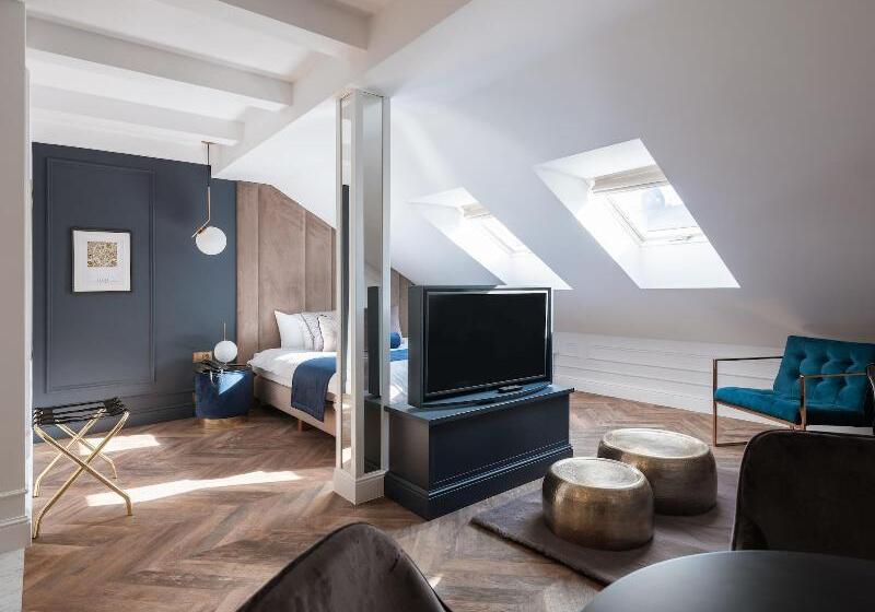 Central Palace Loft Affair Collection