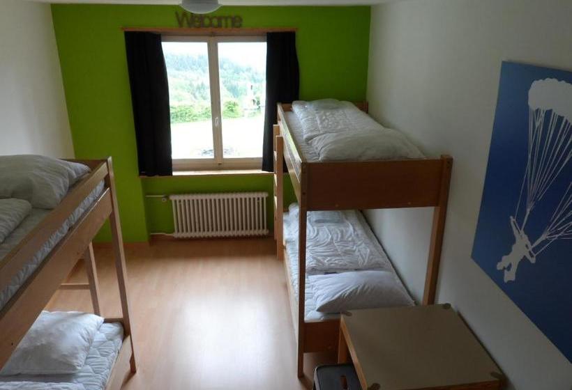 Hostel C'est La Vie