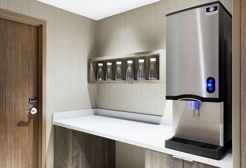 Ac By Marriott Hotel Huntsville Downtown