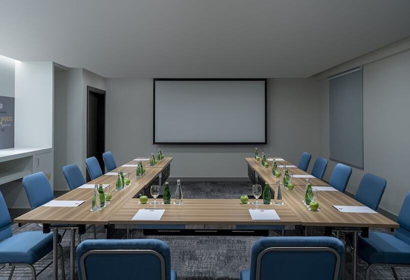 Adagio Aparthotel Jeddah Malik Road