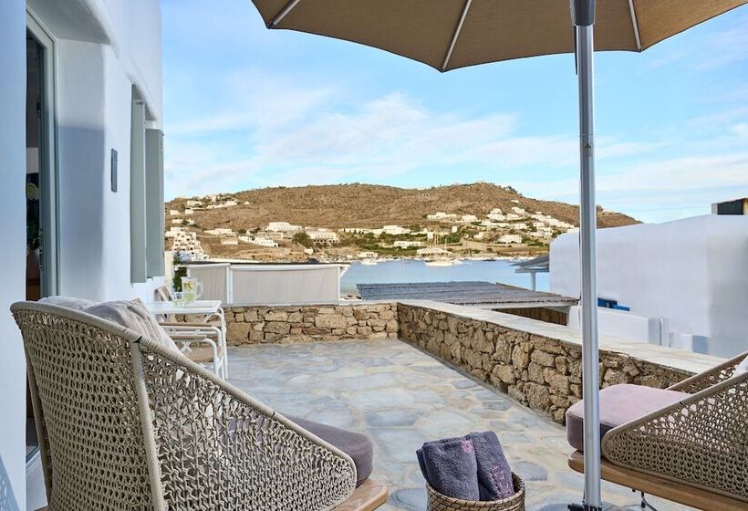 Adorno Beach Hotel And Suites