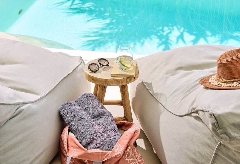 Adorno Beach Hotel And Suites