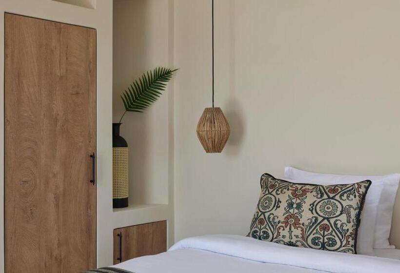 Отель Aeon Suites  Adults Only