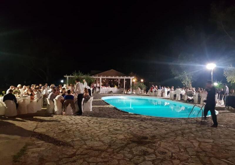 בית מלון כפרי Alykes Family Resort