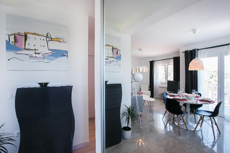 ホテル Apartments Carol Royal