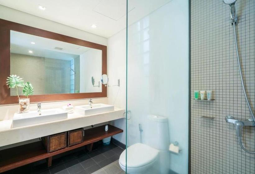 בית מלון כפרי Bangtao Beach Garden By Resava Group