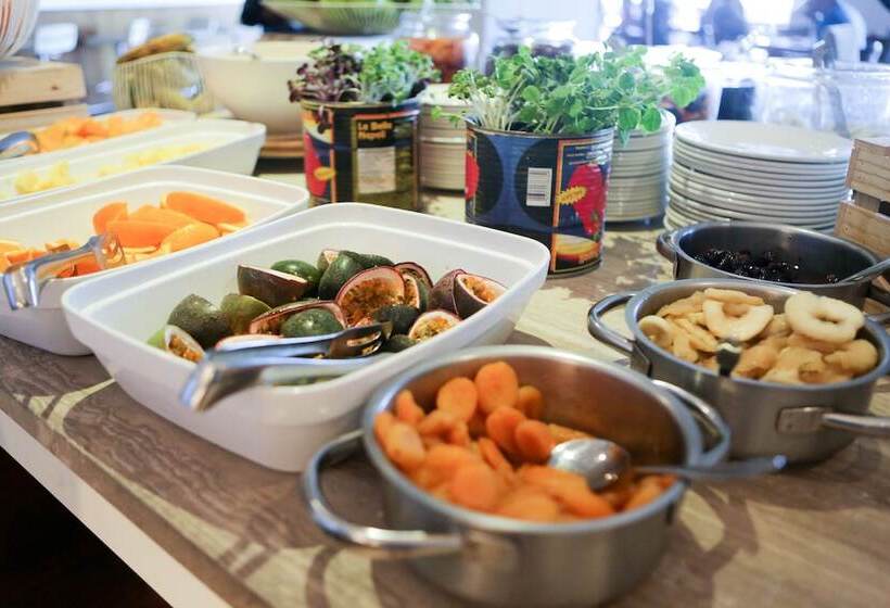 هتل Blaauwberg Beach