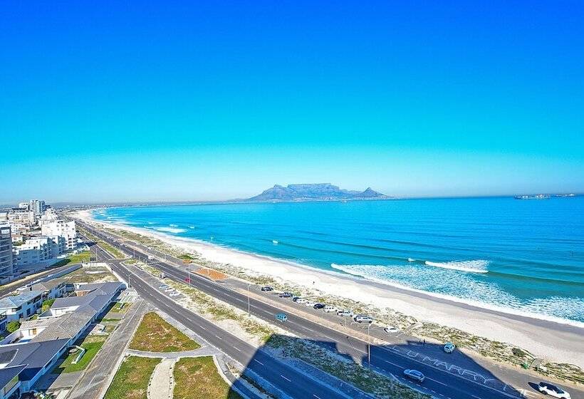 هتل Blaauwberg Beach