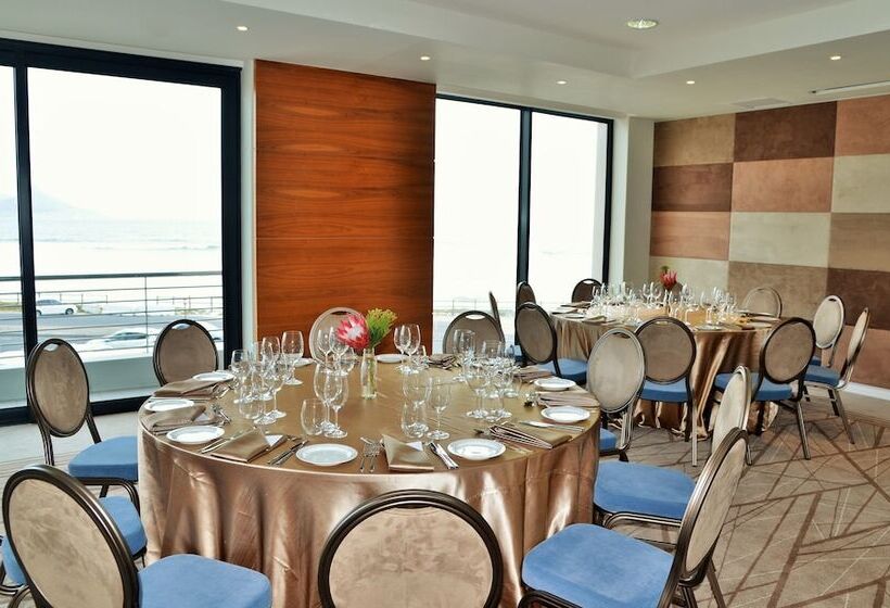 هتل Blaauwberg Beach