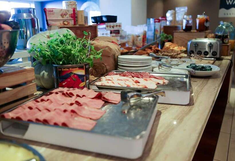 هتل Blaauwberg Beach