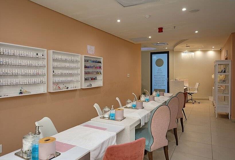 هتل Blaauwberg Beach