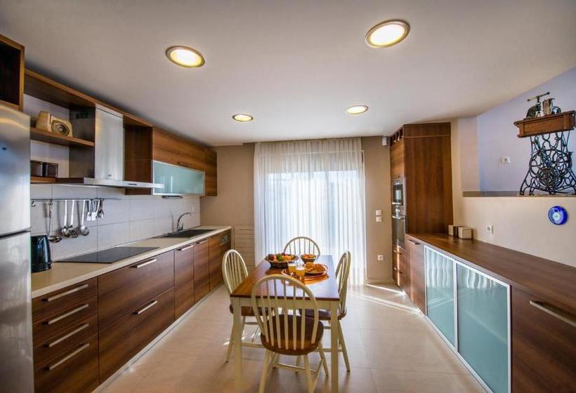 Отель Blue Wave Villas