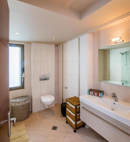 Отель Blue Wave Villas