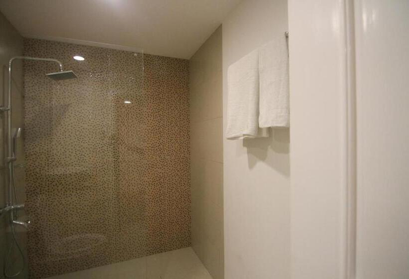 هتل Bryan Condominium Suites Makati