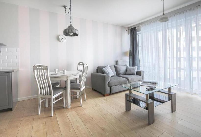 호텔 Poznan Apartments Towarowa