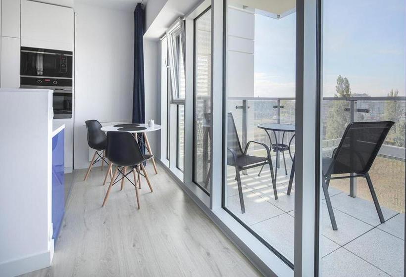 호텔 Poznan Apartments Towarowa