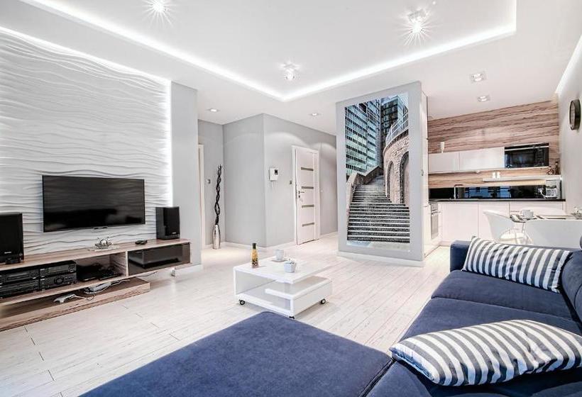 호텔 Poznan Apartments Towarowa