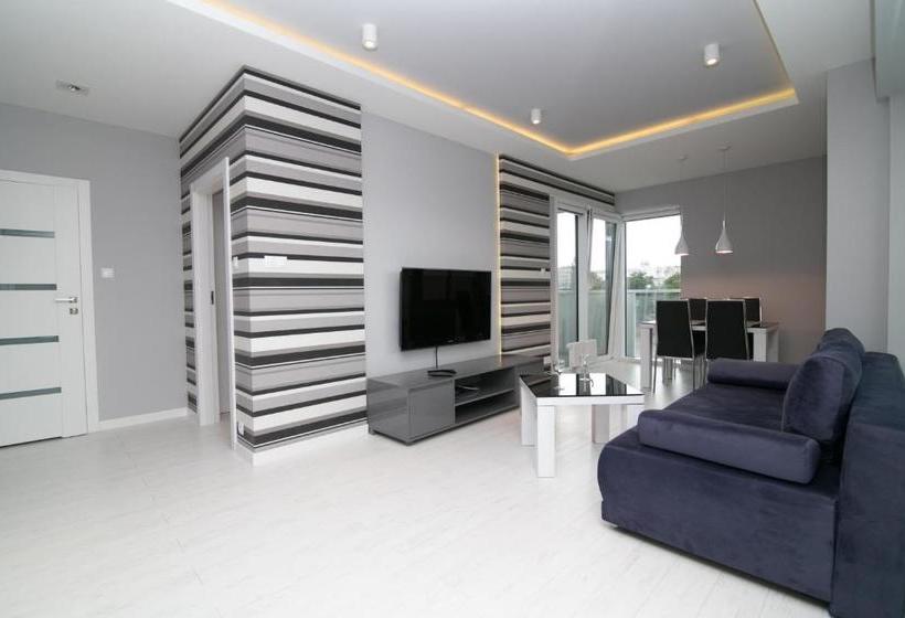 호텔 Poznan Apartments Towarowa