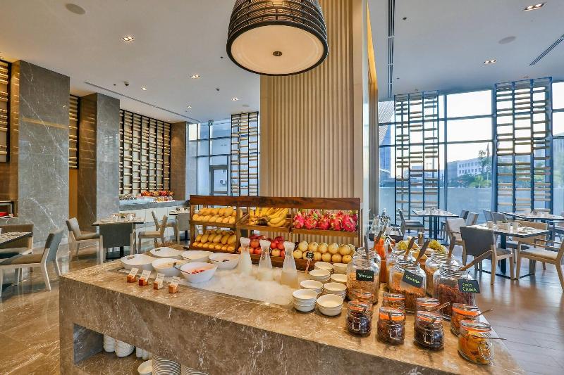 هتل Courtyard By Marriott Iloilo