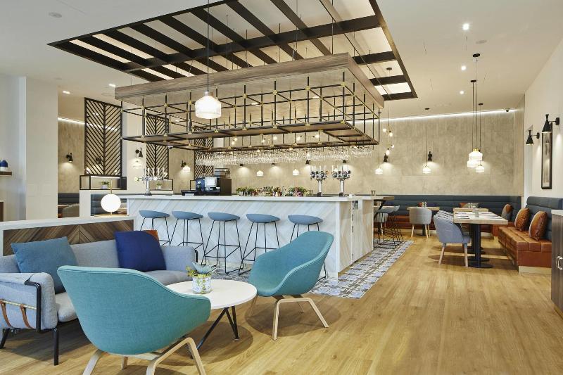 호텔 Courtyard By Marriott Luton Airport