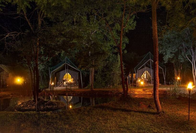 Отель Explorer By Eco Team Bundala