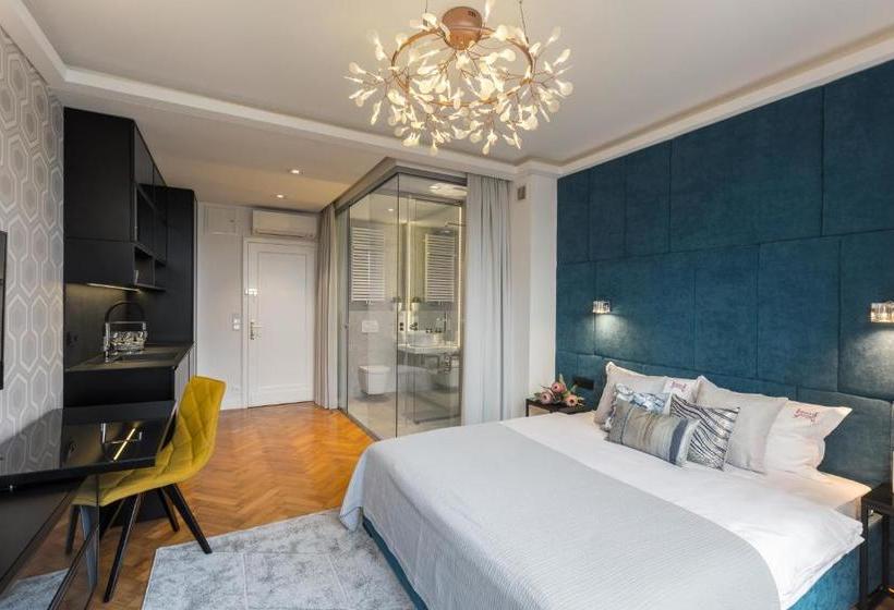 ホテル Fragola Apartments Old Town