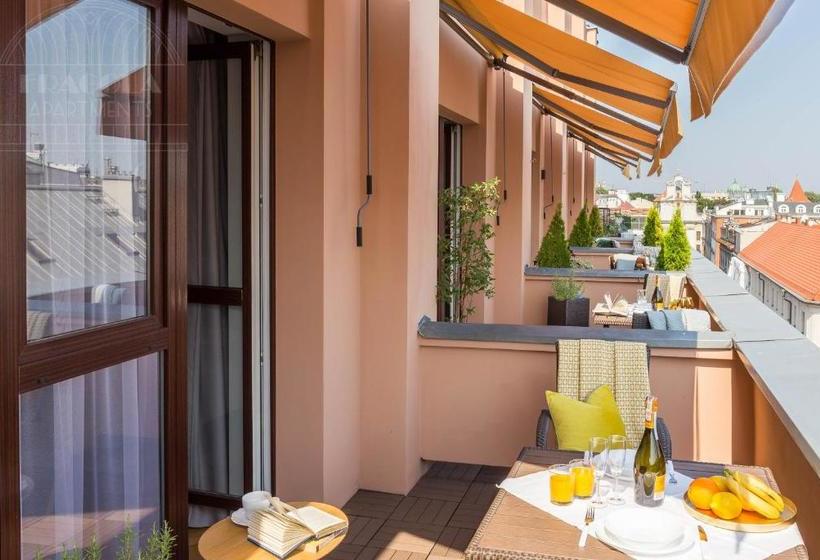 ホテル Fragola Apartments Old Town