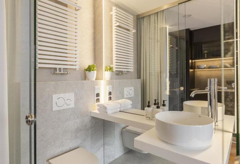 ホテル Fragola Apartments Old Town