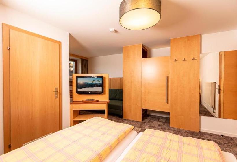 هتل Garni Pramstraller