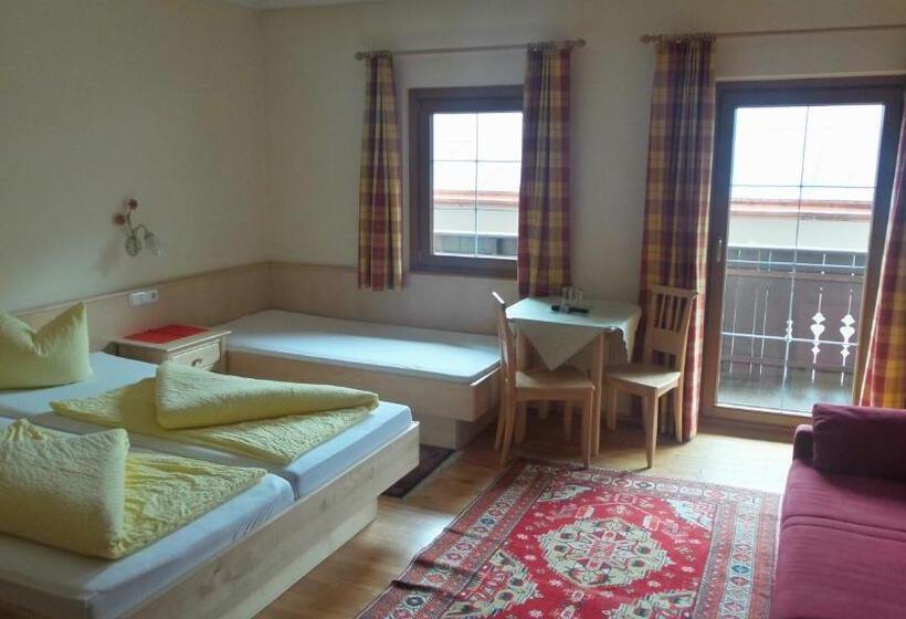 هتل Garni Pramstraller