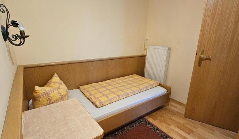 هتل Garni Pramstraller