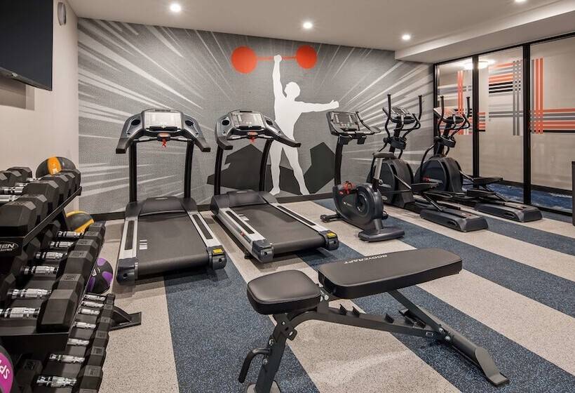 בית מלון כפרי Glō Best Western Brooklyn Nyc