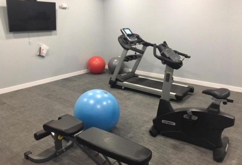 فندق Global Luxury Suites Longwood Medical