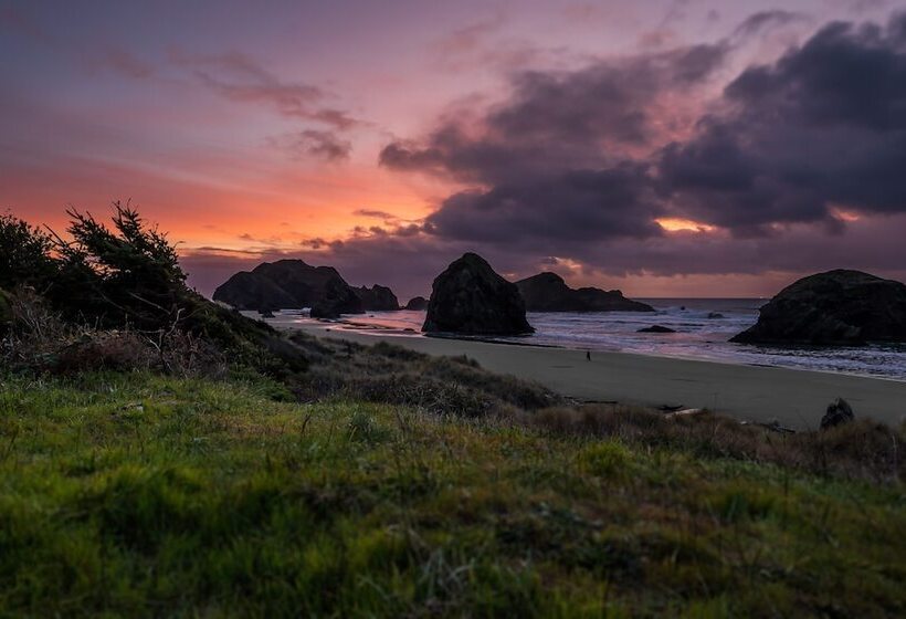 호텔 Gold Beach Inn