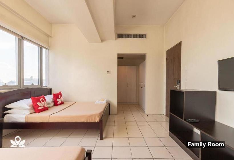 Отель Golden Panda Dormtel By Zen Rooms