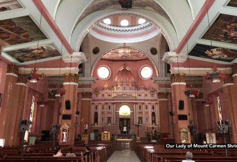 Отель Golden Panda Dormtel By Zen Rooms