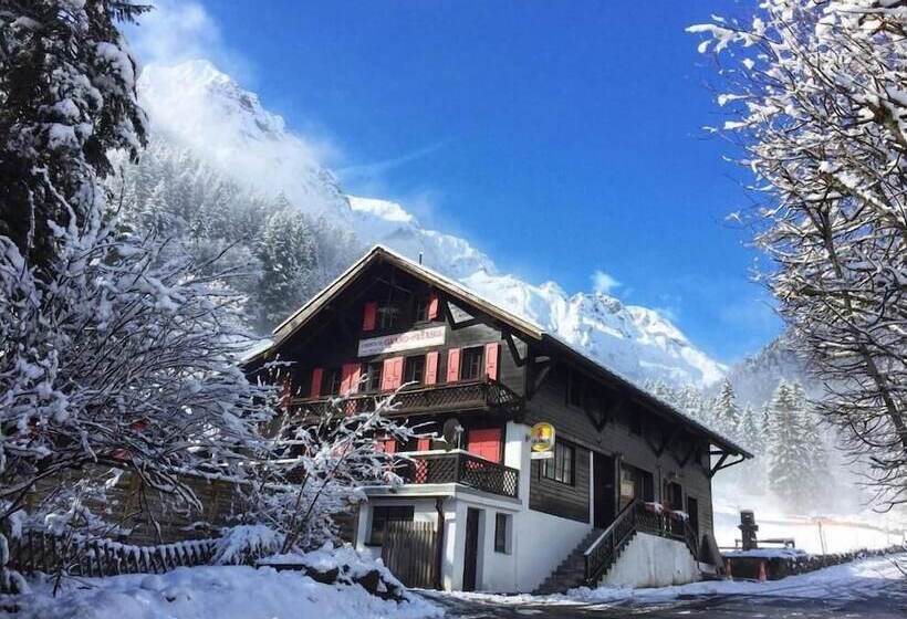 בית מלון כפרי Guest House Du Grand Paradis On Piste