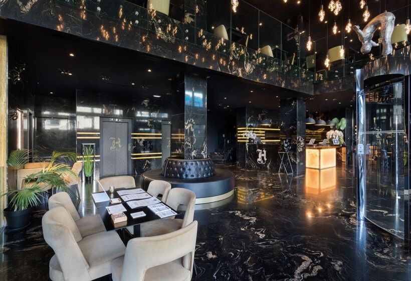 H Hotel - Adults Only