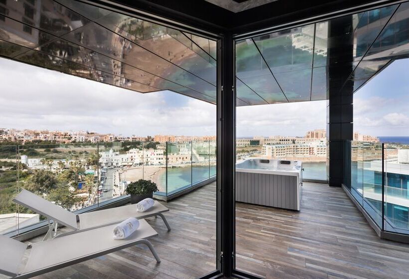 H Hotel - Adults Only