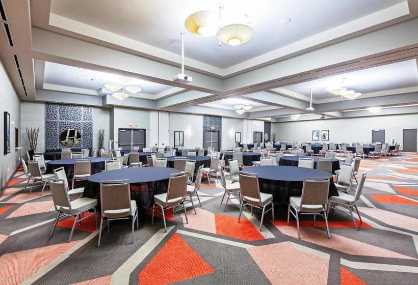 فندق Hampton Inn Gardner Conference  Center