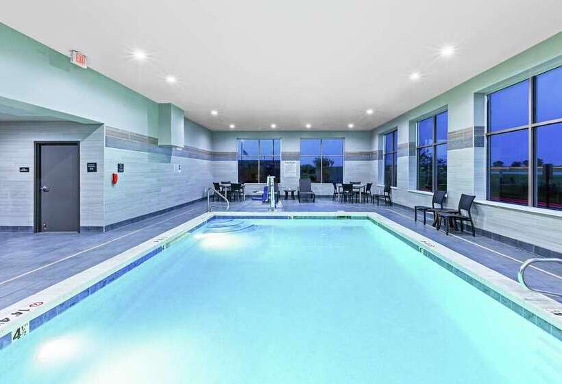 فندق Hampton Inn Gardner Conference  Center