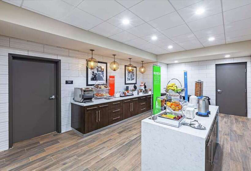 فندق Hampton Inn Gardner Conference  Center