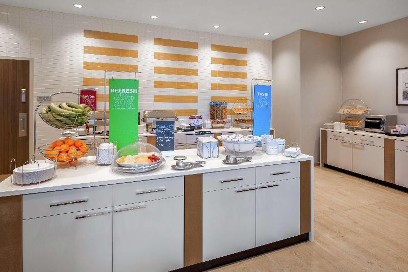 فندق  hampton Inn & Suites San Diego Airport Liberty Station